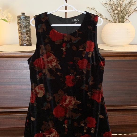 Solo Navy Floral Print Velvet Dress, Size 14 - Picture 3 of 12